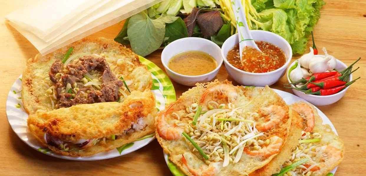 Bánh xèo tôm nhảy, một đặc sản nổi tiếng của Quy Nhơn