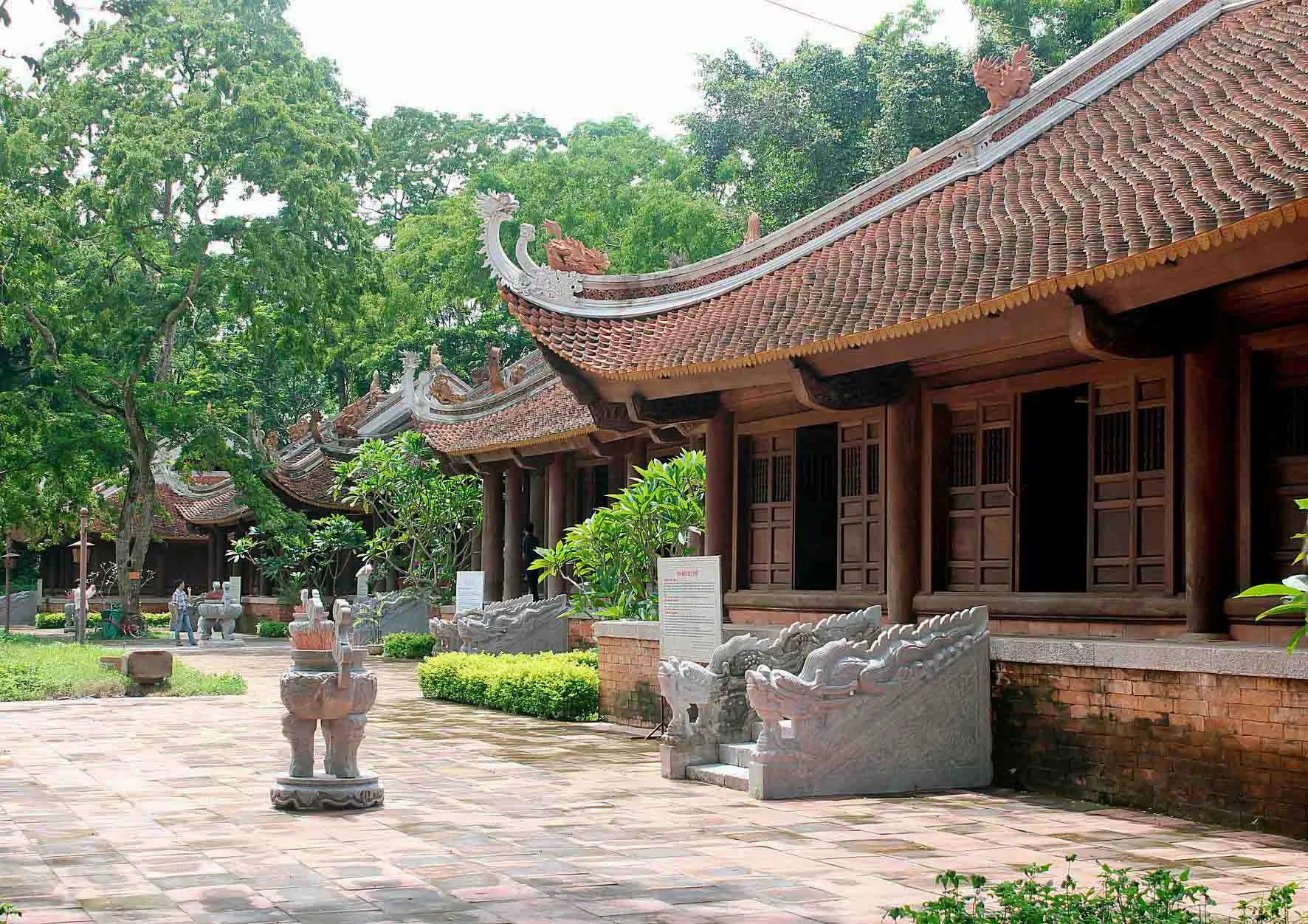 Khu di tích Lam Kinh là địa điểm cầu bình an mỗi năm của người dân nơi đây